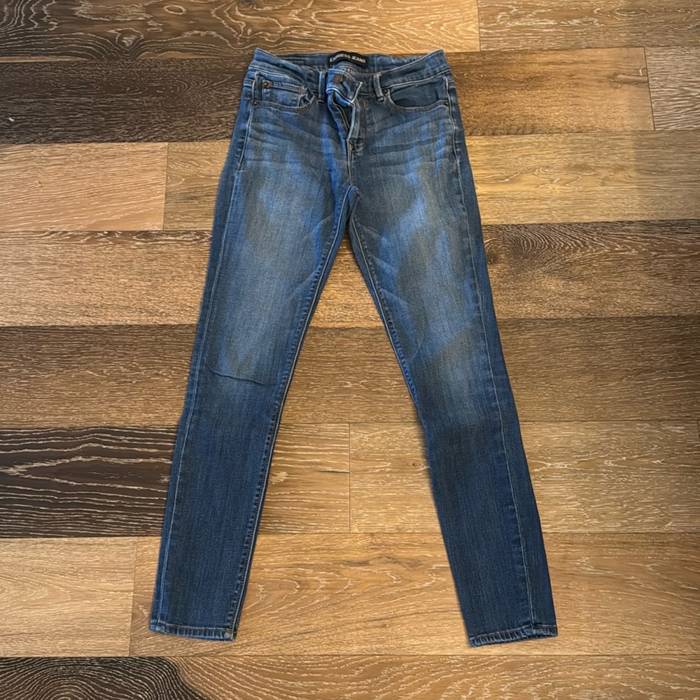 Express legging jeans.